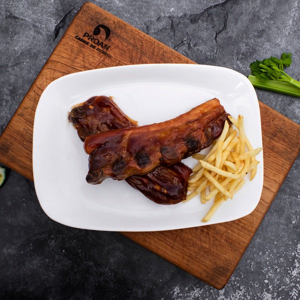 Dale sabor a tus comidas con nuestra tira de costilla de cerdo